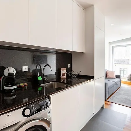 Cosy 1-bedroom Flat With Free Parking On Premises Porto
